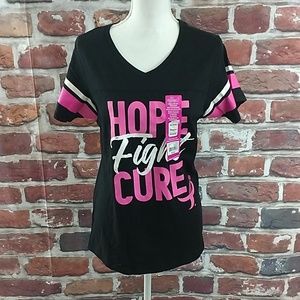 Women'sbreast Cancer awareness shirt size medium